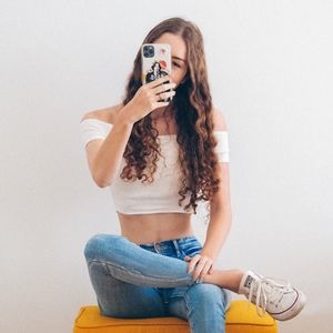 Meet your Posher, Dana